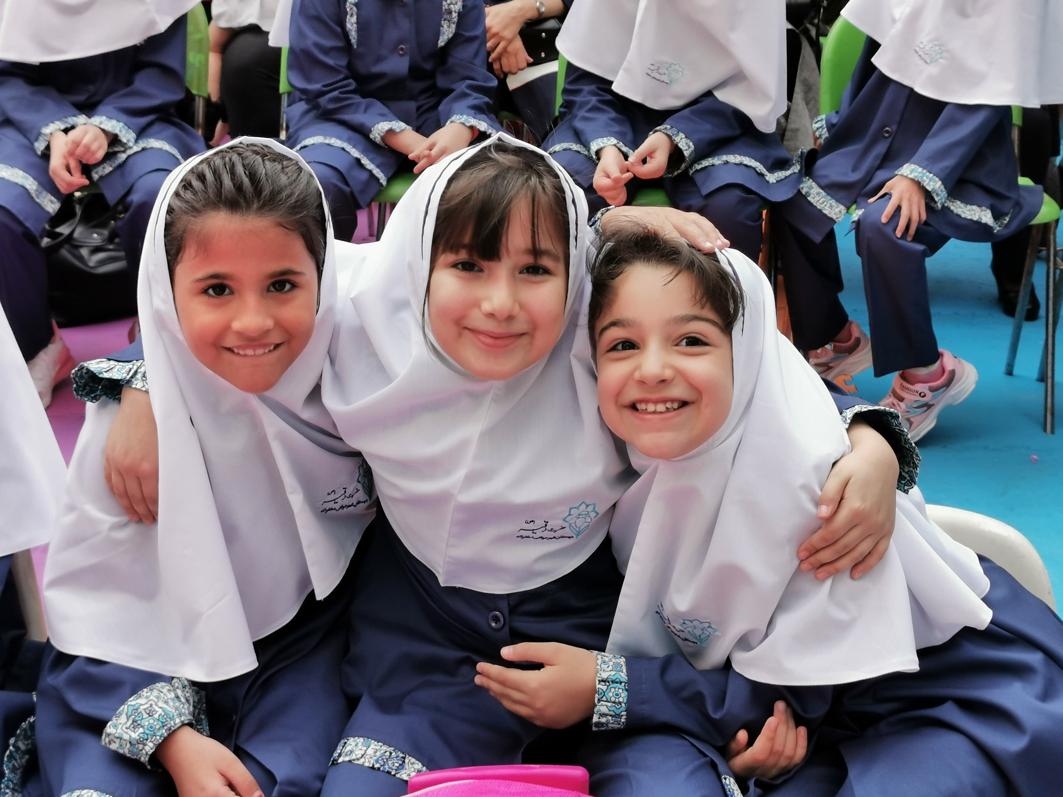 دانش آموز شاد