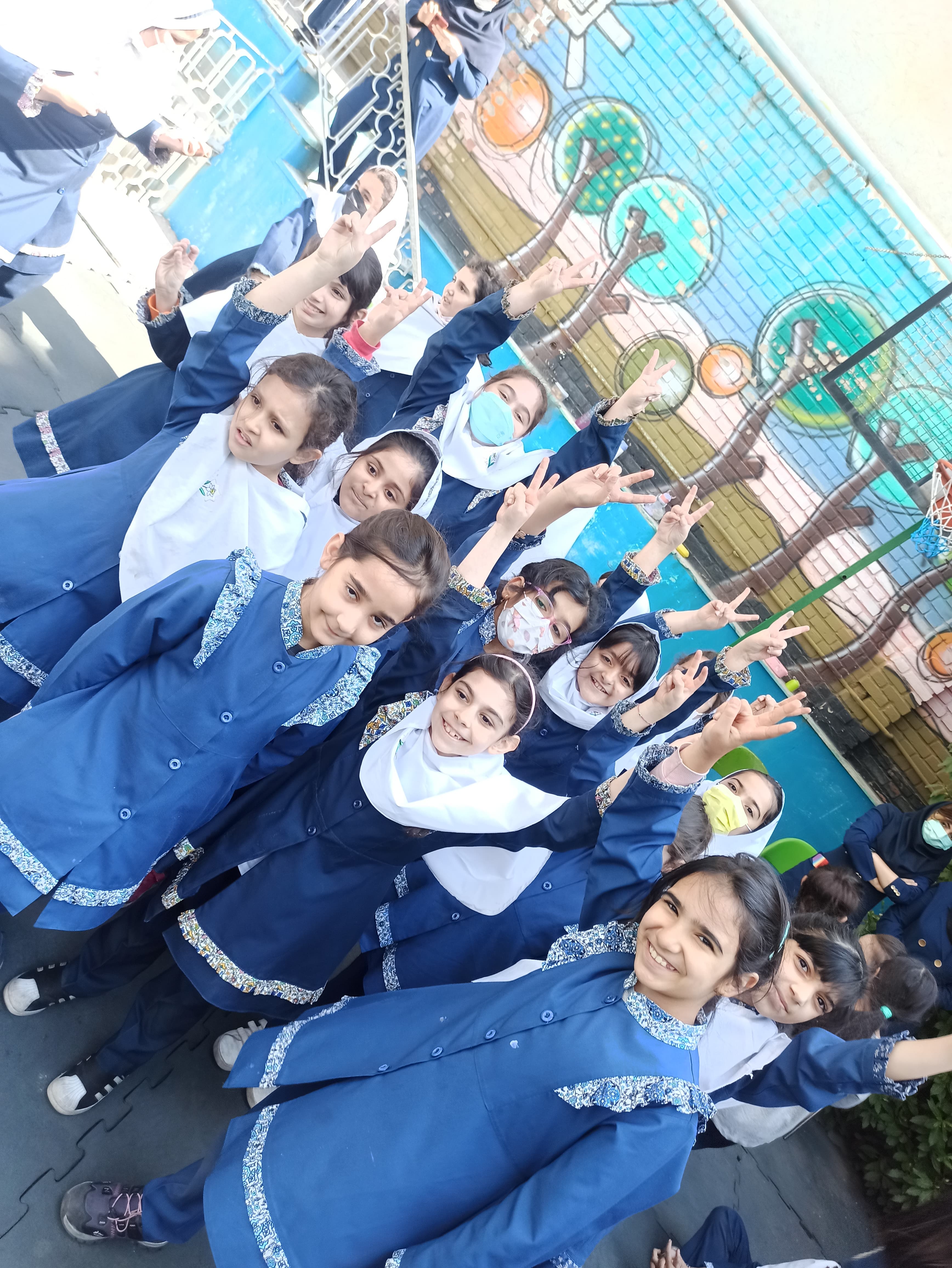 مسابقه ی مهیج طناب کشی